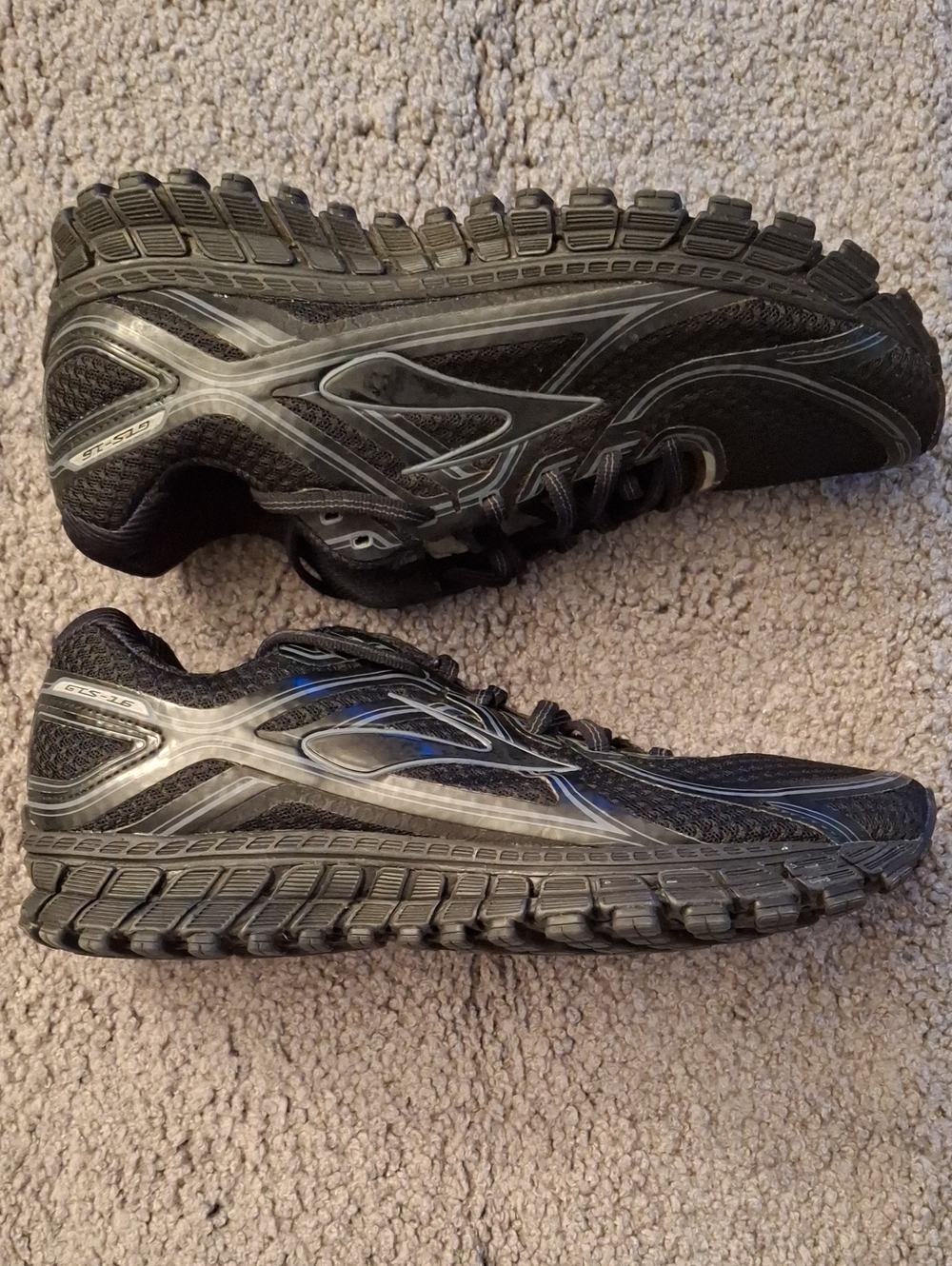 Brooks Adrenaline GTS-16 Men’s Black and Silver Athletic Running Shoes Sz 8D